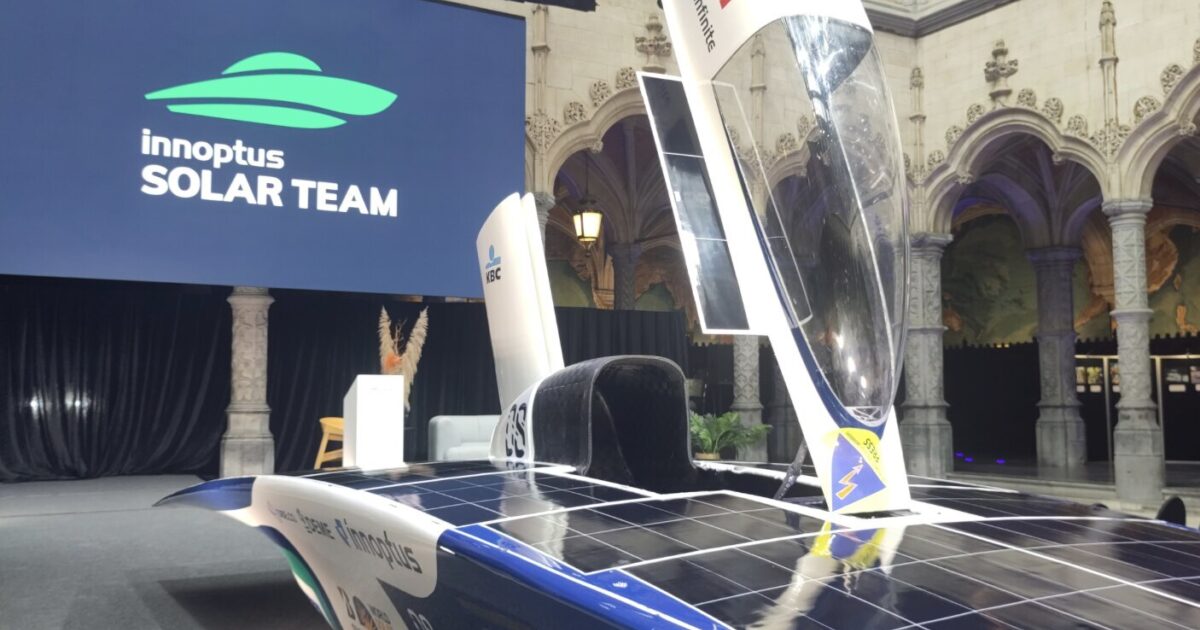 Photo: focus-wtv.be Het Innoptus Solar Team heeft zaterdag de Electrek American Solar Challenge in de Verenigde Staten gewonnen. De