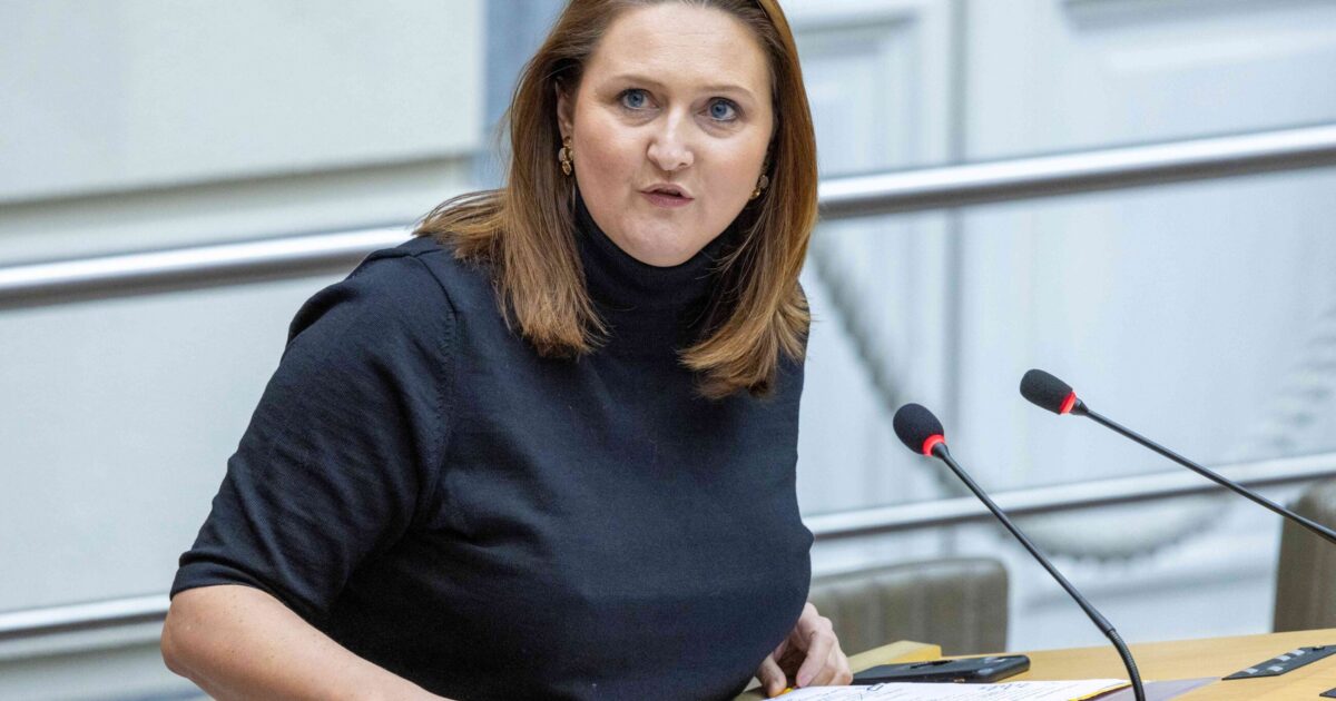 Minister Rutten vraagt tuchtonderzoek tegen… | Focus en WTV