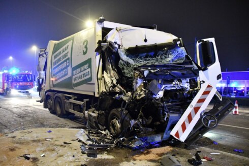 Verkeershinder langs Gentseweg na ongeval met vuilniswagen in Sint-Eloois-Vijve