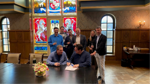 Ondertekening contract Gantner Efteling