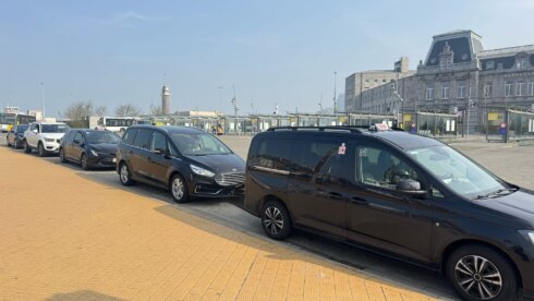 Taxis Oostende station def