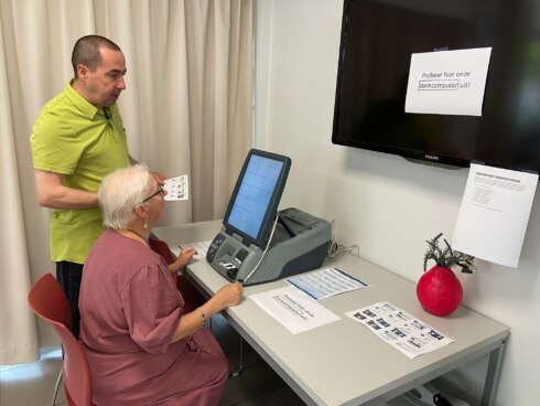 Stemcomputers uittesten