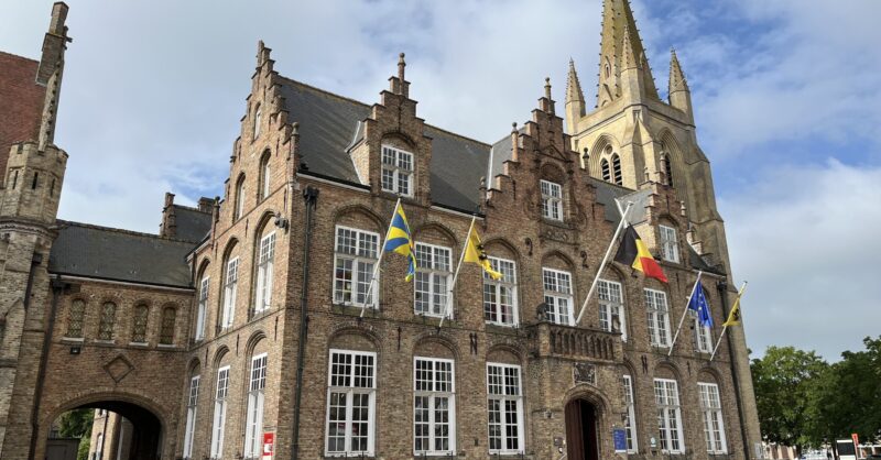 Vlaan­de­ren onder­steunt res­tau­ra­tie van drie his­to­ri­sche gebou­wen in Nieuwpoort