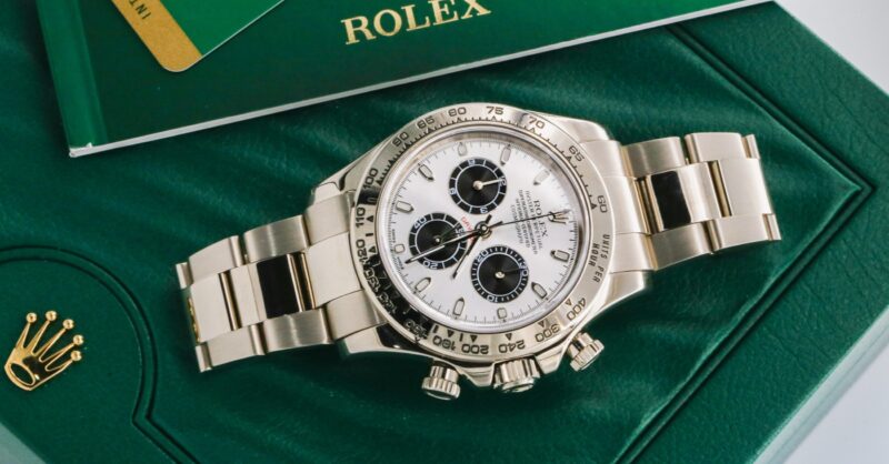 Twee Neder­land­se ver­dach­ten opge­pakt na geweld­da­di­ge roof van Rolex in Nieuwpoort