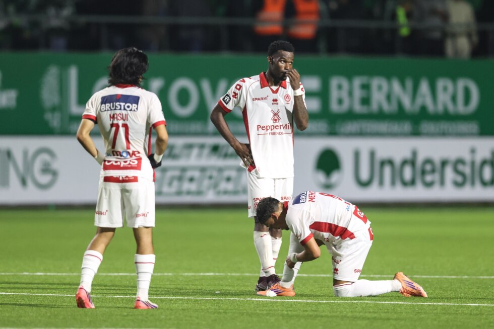 La Louvière smeert ondermaats KV Kortrijk kordate nederlaag aan