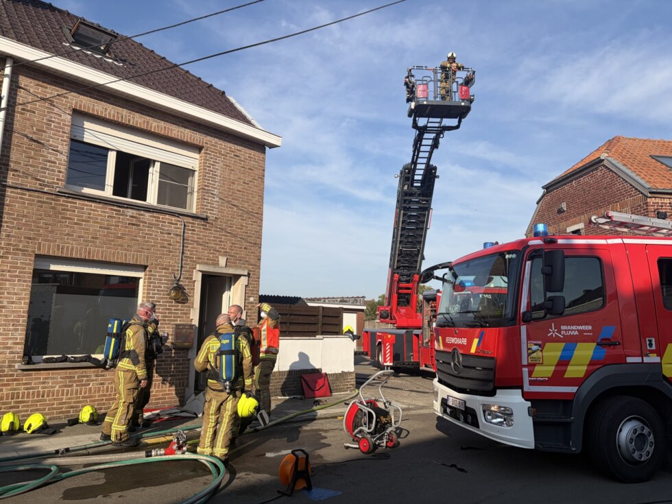 Woning onbewoonbaar na zware brand in Menen