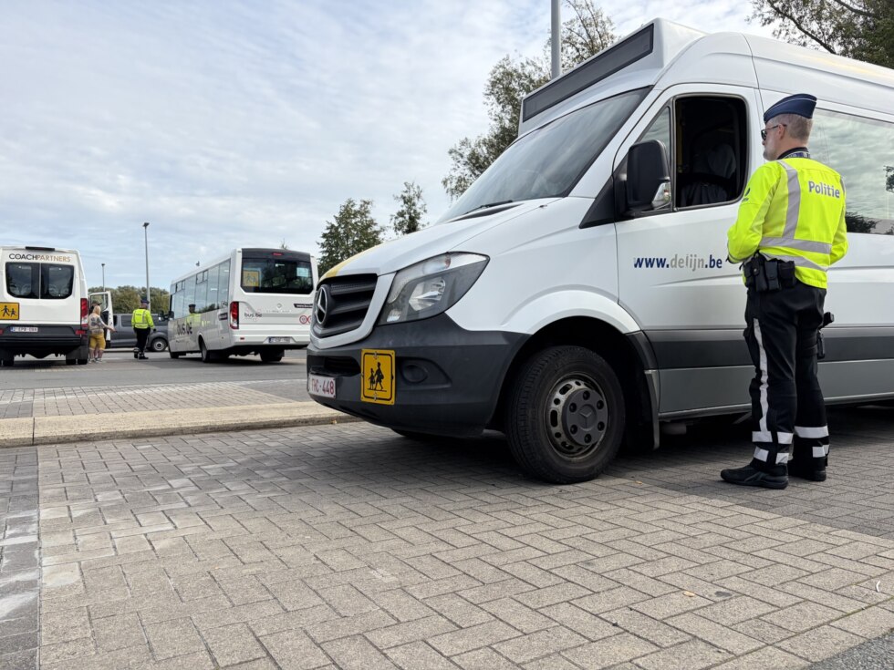 Geen inbreuken bij controle van 49 buschauffeurs van leerlingenvervoer in Kortrijk