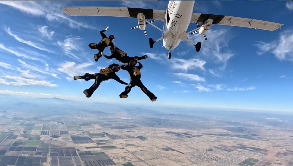 Team HayaBusa op WK skydiven