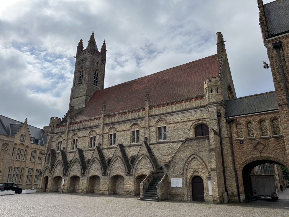 Stadshalle met belfort Nieuwpoort