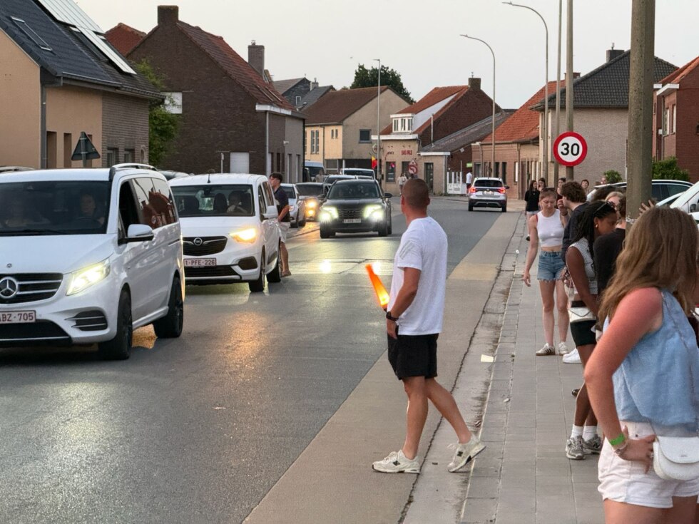 Zomerbar van Chiro in Langemark stopgezet nadat 3x zoveel volk komt opdagen en vechtpartij