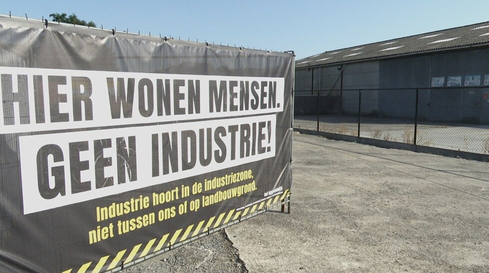 Buurtbewoners van Nokerseweg protesteren tegen industriële vestiging van Firmatec