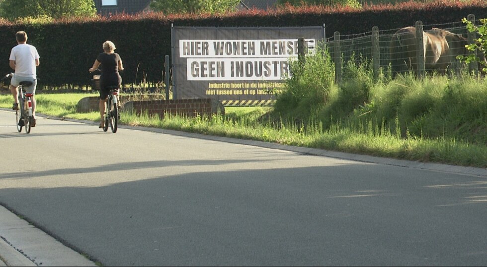 Buurtbewoners van Nokerseweg protesteren tegen industriële vestiging van Firmatec