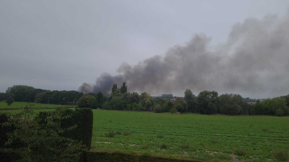 Dag na brand loods Oostrozebeke