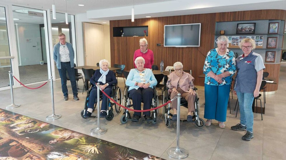 Jacky (73) stelt zesde reuzenpuzzel van meer dan 50.000 stukjes tentoon in WZC Meunyckenhof in Koekelare