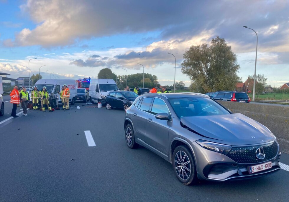 Kettingbotsing E403 Ardooie