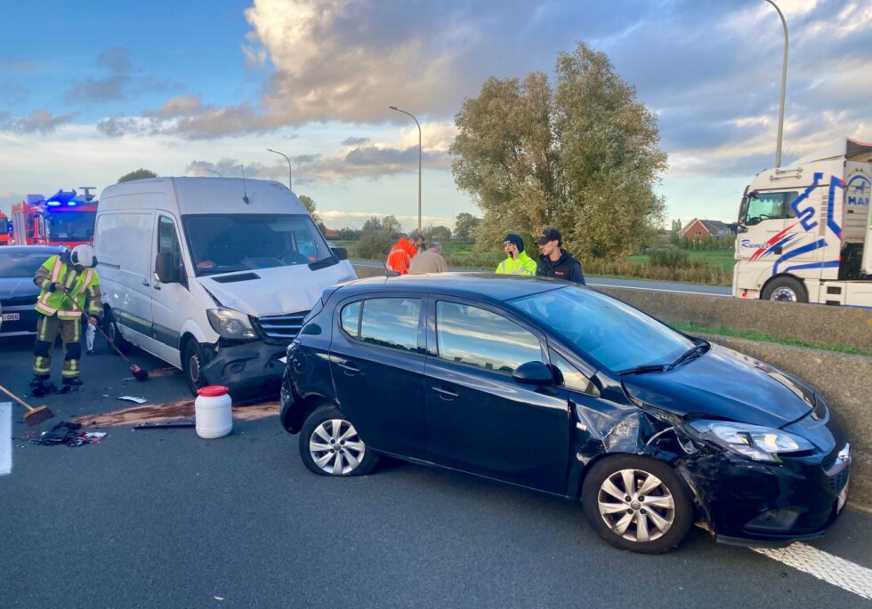 Kettingbotsing E403 Ardooie2