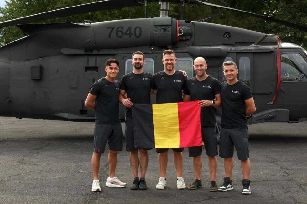 Defensie wk skydiven