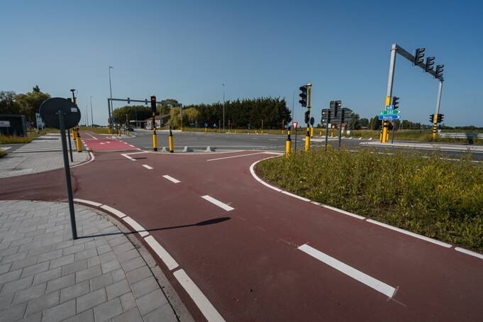Werken Ieperse Steenweg (N8) tussen Veurne en Alveringem zitten er op