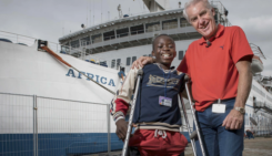 2019-12-03 00:00:00 - Hugo Broos op bezoek in Kameroen