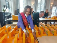 2021-10-11 00:00:00 - Miss België Kedist Deltour klaagt kinderarmoede aan