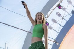2023-08-20 00:00:00 - Pommelien Thijs haalt Zomerhit 2023 binnen met 'Erop of eronder'