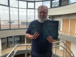 2022-05-04 00:00:00 - Wim Opbrouck schrijft twee boeken over mentale problematieken: "Je mag altijd opnieuw beginnen"
