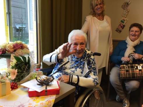 2018-03-12 00:00:00 - Hilda Declercq blaast 107 kaarsjes uit