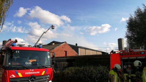 2020-10-09 00:00:00 - Loodsbrand in Rollegem-Kapelle