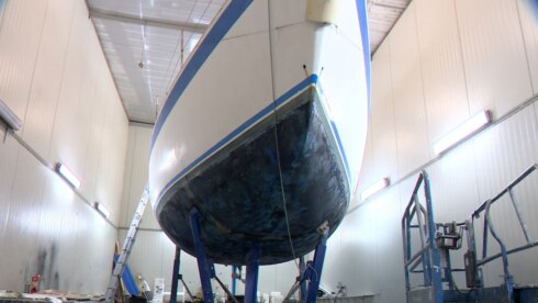 2019-12-09 00:00:00 - Proefproject rond polyester in haven Nieuwpoort