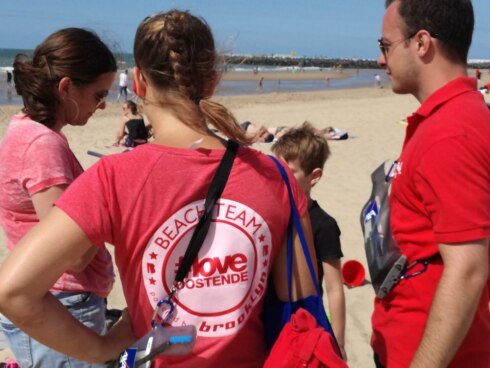 2019-07-01 00:00:00 - Beach Team houdt oogje in het zeil