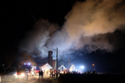 2019-12-04 00:00:00 - Zware uitslaande loodsbrand in Krombeke