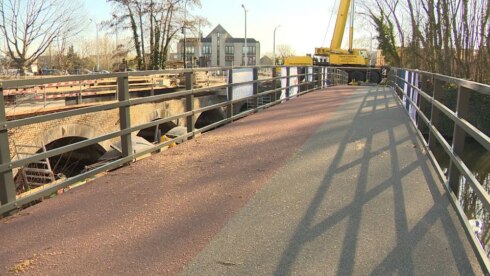 2019-02-26 00:00:00 - Langste composietbrug ter wereld in Brugge