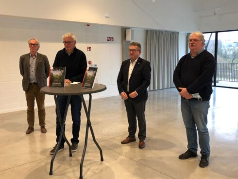 2020-12-09 00:00:00 - Boek toont mooie kantjes rand Brugge