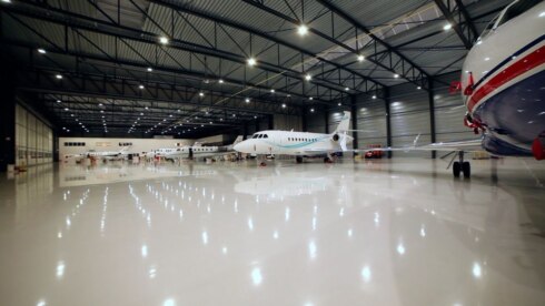 2016-11-16 00:00:00 - Nagelnieuwe hangar op luchthaven Wevelgem