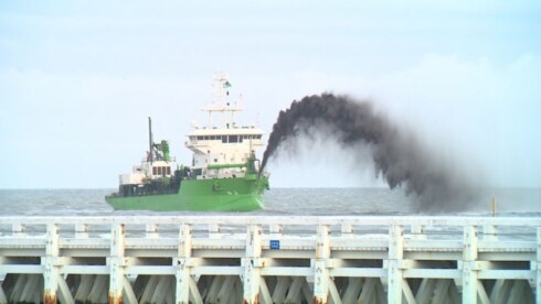 2017-11-18 00:00:00 - Actiecomité stopt verzet tegen stormvloedkering