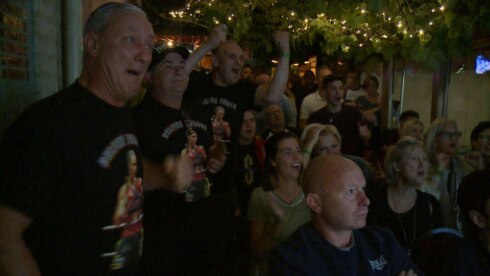 2019-06-02 00:00:00 - Supporters Persoon:  "Niet serieus! Dit is omkoping"