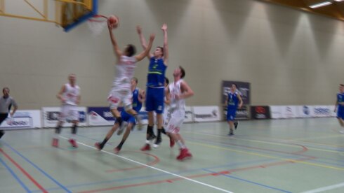 2017-10-01 00:00:00 - Basket Waregem haalt het van Gistel Oostende in streekderby