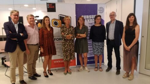 2019-08-22 00:00:00 - ICT@home: twee centra voor volwassenonderwijs slaan handen in elkaar