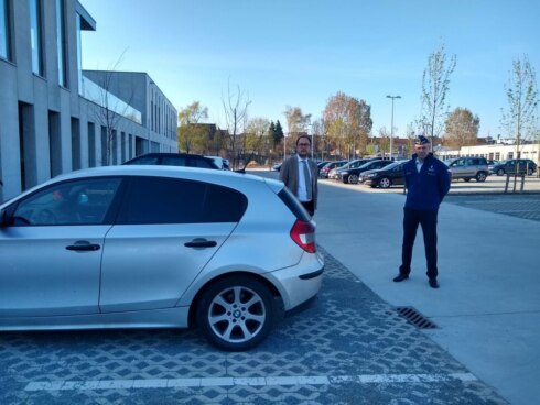 2020-04-10 00:00:00 - Politie neemt auto van corona-overtreder in beslag