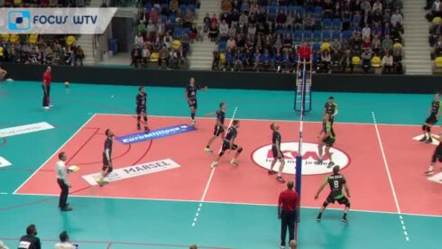 2018-11-04 00:00:00 - Volleybal: Roeselare een maatje te sterk voor Menen