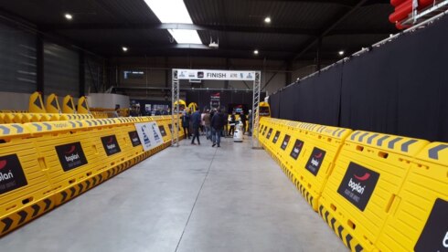 2021-03-15 00:00:00 - Panelen in kunststof voor veilige aankomst bij E3 Harelbeke