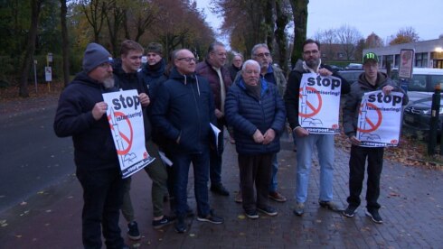 2019-11-22 00:00:00 - Vlaams Belang en Voorpost voeren actie tegen schooluitstap naar moskee