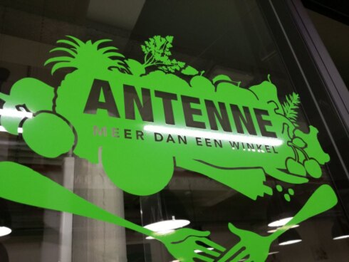 2016-12-16 00:00:00 - Oostende opent sociale kruidenier Antenne
