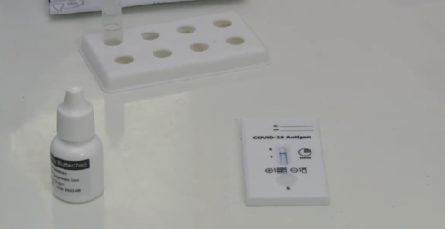 2020-11-01 00:00:00 - Bedrijf uit Izegem helpt mee aan nieuwe coronatest