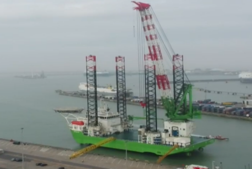 2019-02-22 00:00:00 - Deme doopt windmolenschip Apollo in Zeebrugge