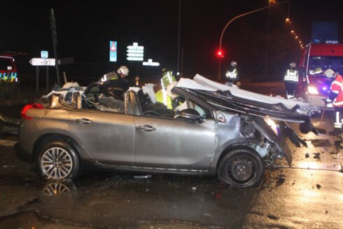 2016-10-21 00:00:00 - Twee zwaargewonden bij aanrijding in Harelbeke