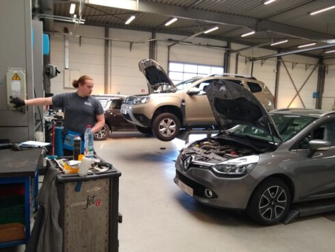 2020-04-23 00:00:00 - Autogarages starten beperkt op en hopen op meer