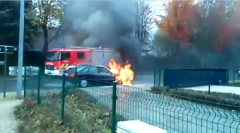 2016-11-15 00:00:00 - Wagen vat vuur in Izegem