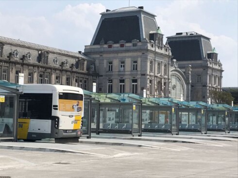 2023-05-05 00:00:00 - Poging moord in station Oostende: slachtoffer levensgevaarlijk gewond