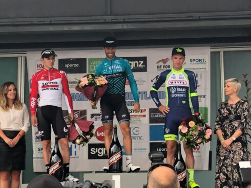 2018-09-19 00:00:00 - Van Genechten wint Omloop van het Houtland
